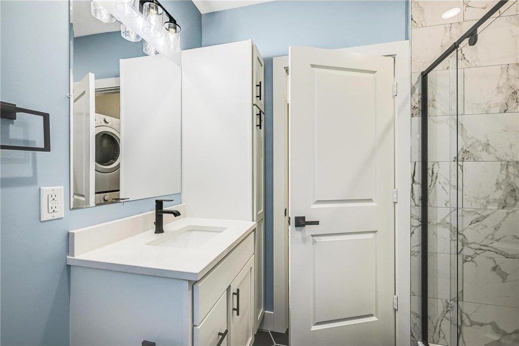 3115 Russell Avenue N. Minneapolis, MN 55411