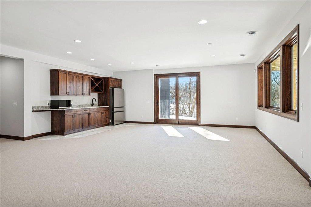 5534 Conifer Trail. Minnetonka, MN 55345