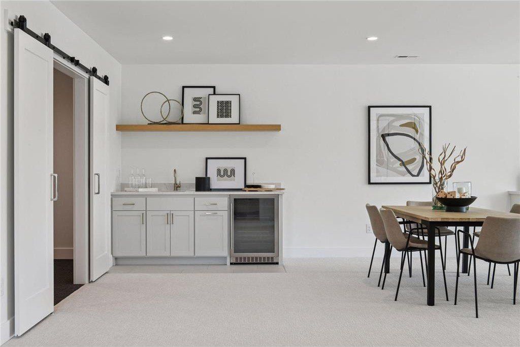 5631 Buffington Lane. Shorewood, MN 55331