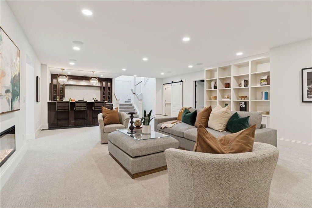 285 North Shore Dr. Minnetrista, MN 55364