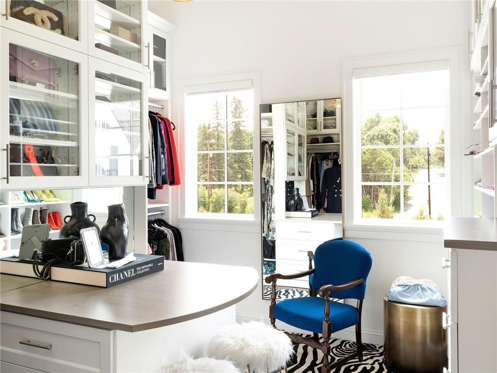 32Xx County Road 101 S. Wayzata, MN 55391