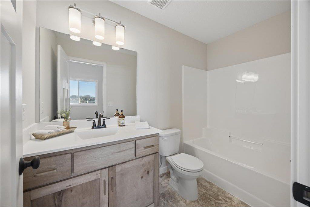 1024 26Th St Loop. Sartell, MN 56377