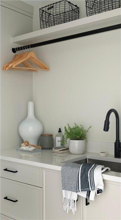 85 Brentwood Avenue. Tonka Bay, MN 55331