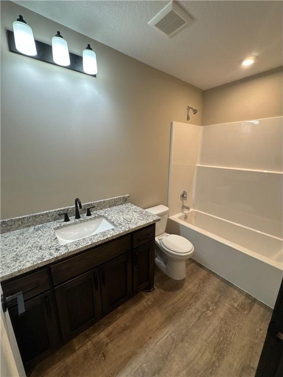 L2 B1 Viking Boulevard Ne. East Bethel, MN 55011