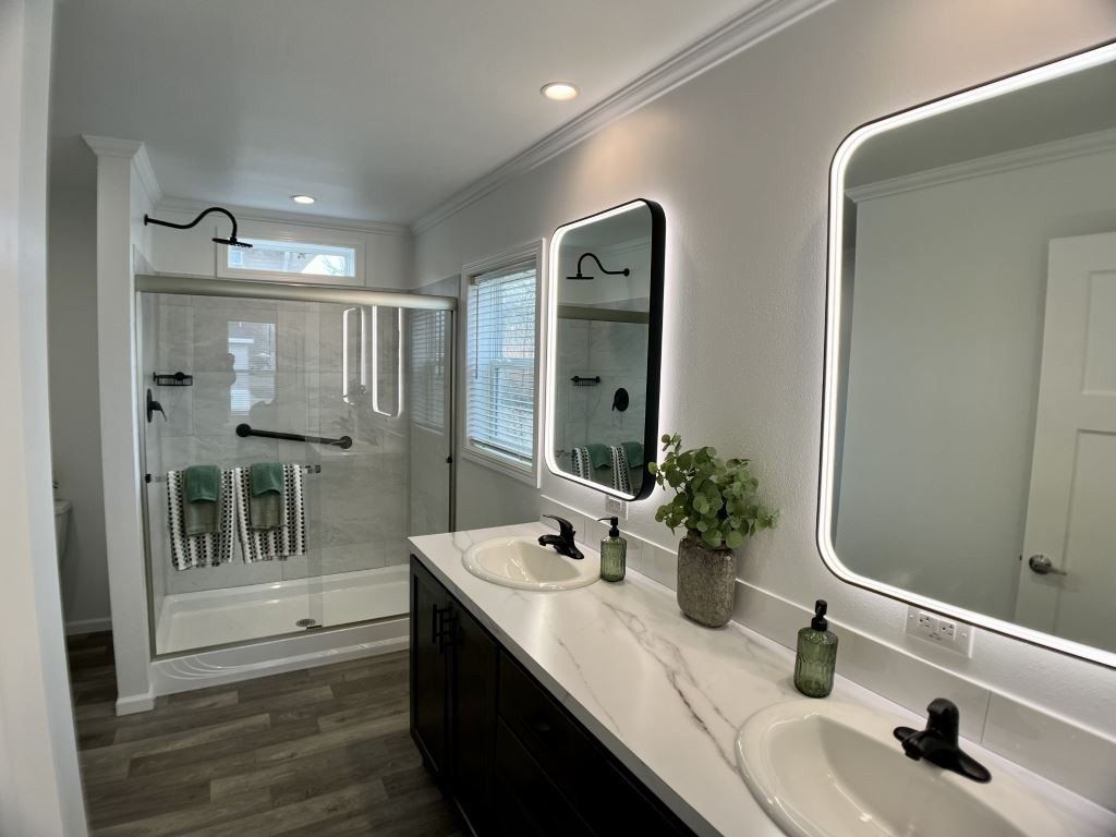 13900 Burgundy Ave. Rosemount, MN 55068