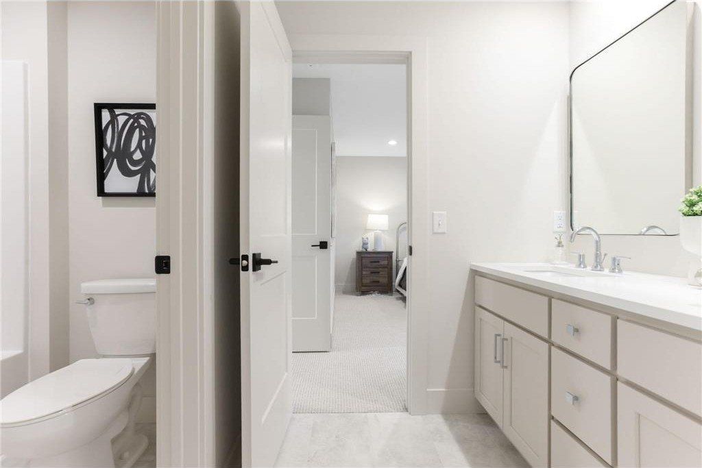 5609 Heather Lane. Edina, MN 55436