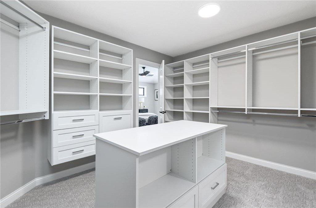 5034 Sparrow Road. Minnetonka, MN 55345