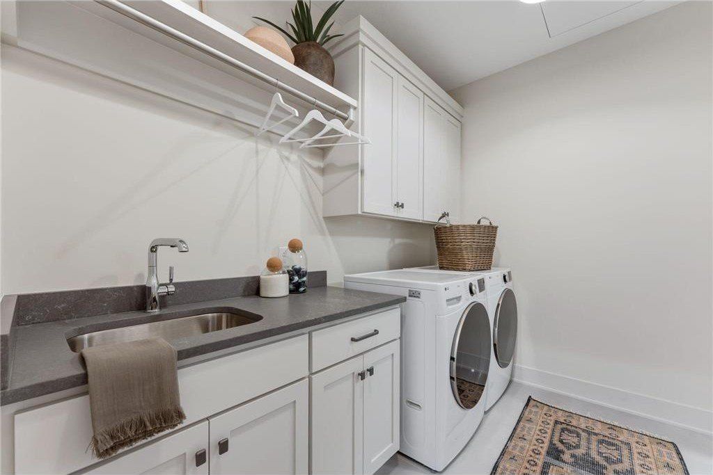 5240 Polaris Lane N. Plymouth, MN 55446