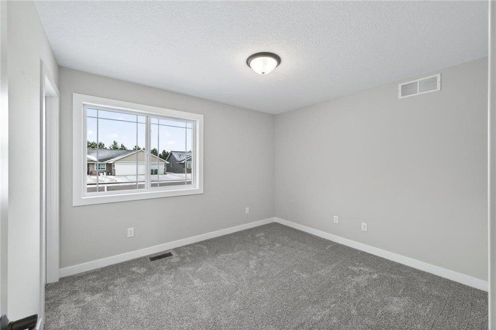 38639 Hawthorne Avenue. North Branch, MN 55056