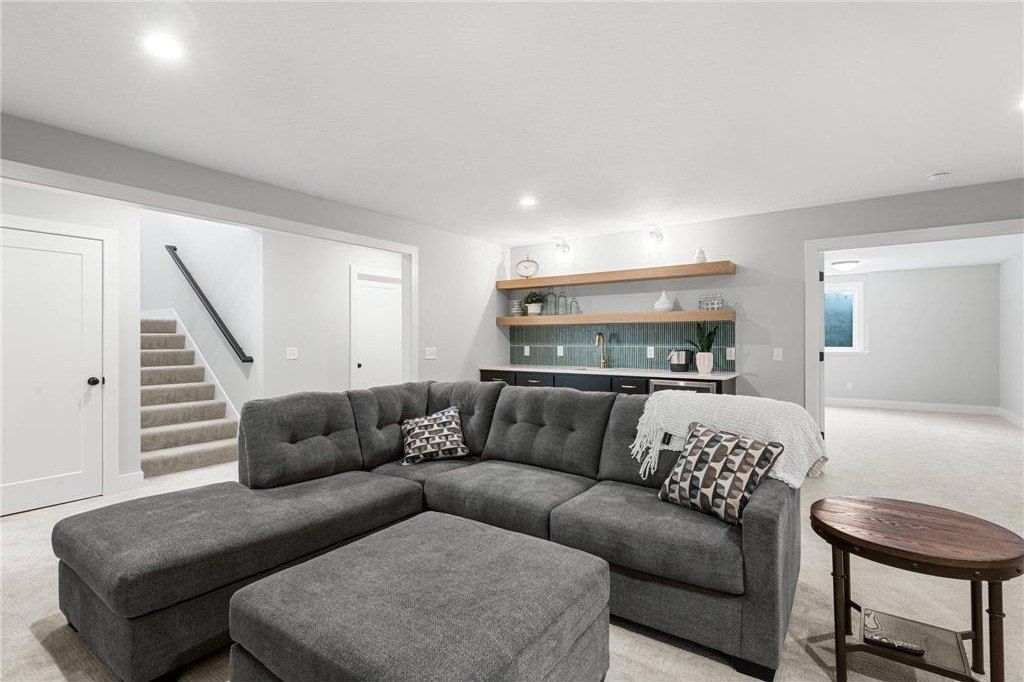 23858 Hall Dr. Lakeville, MN 55044