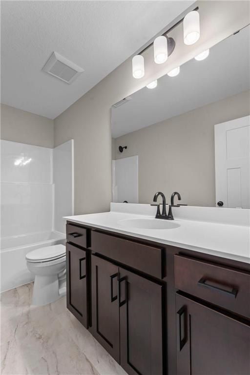 581 Sienna Drive. Watertown, MN 55388