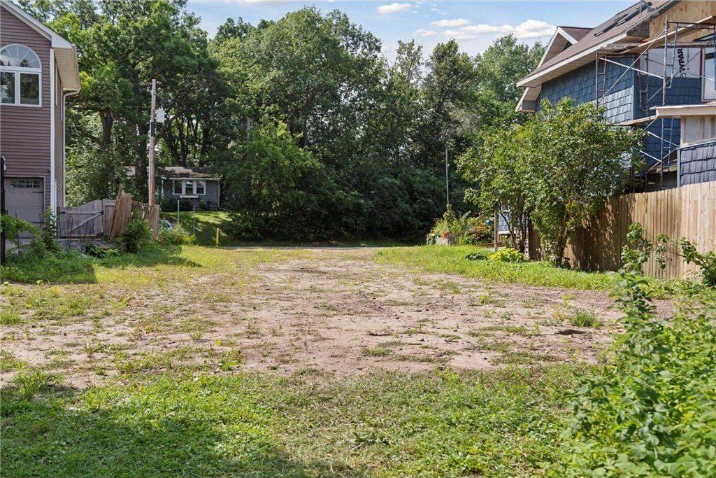 6203 Eagle Lake Drive. Maple Grove, MN 55369