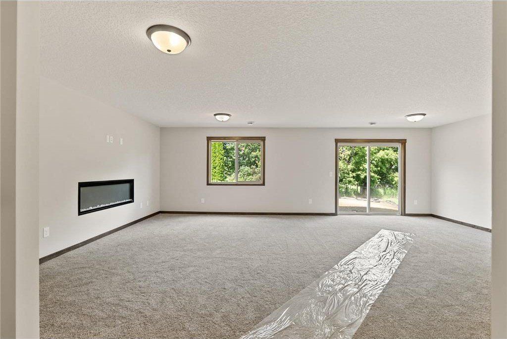 9972 14Th Circle Ne. Saint Michael, MN 55376