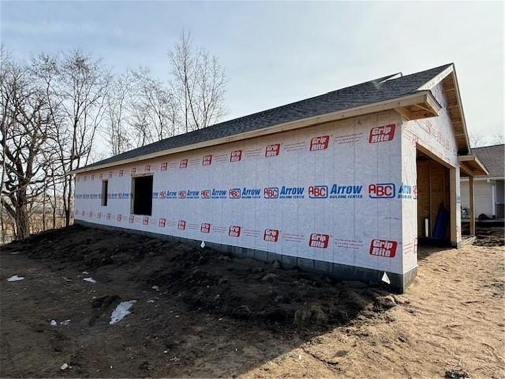 1041 Harvest Way. Lake City, MN 55041