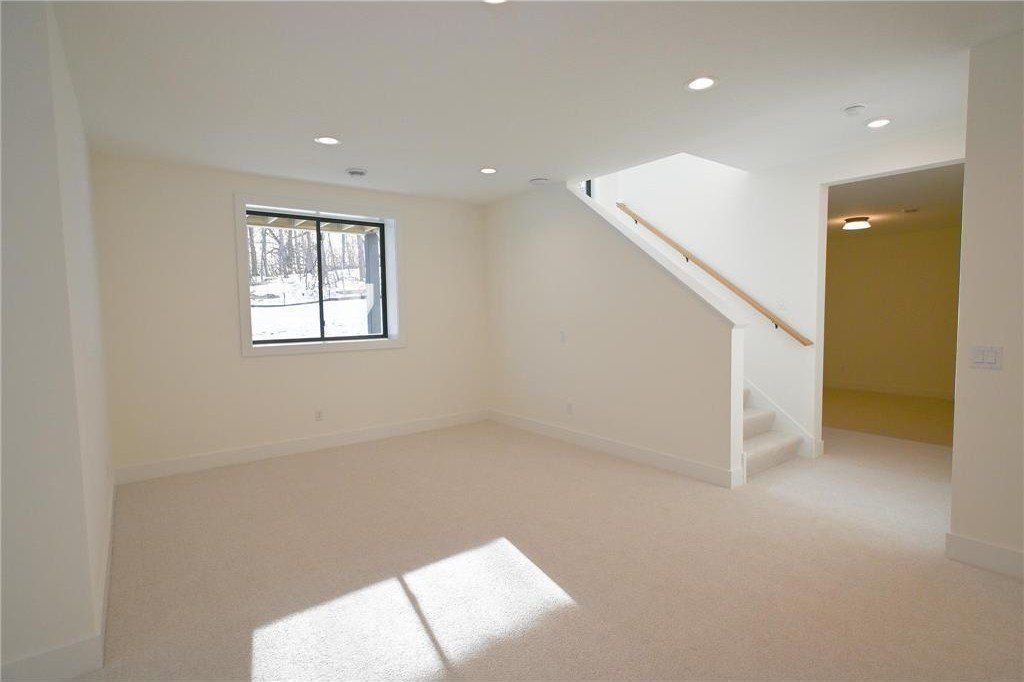 734 Ensconced Way. Chaska, MN 55318