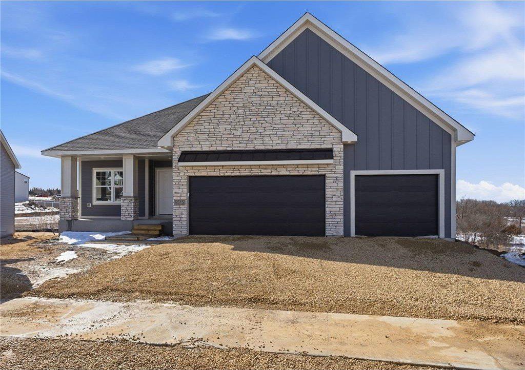 19966 Hiawatha Ct. Lakeville, MN 55044