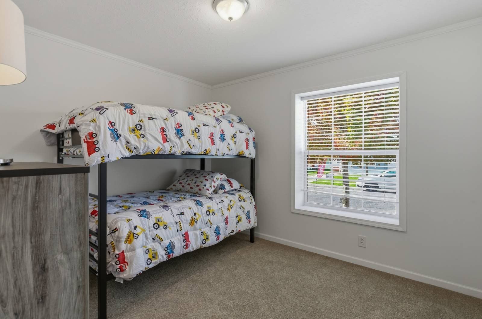 258 Kingsway Dr. North Mankato, MN 56003