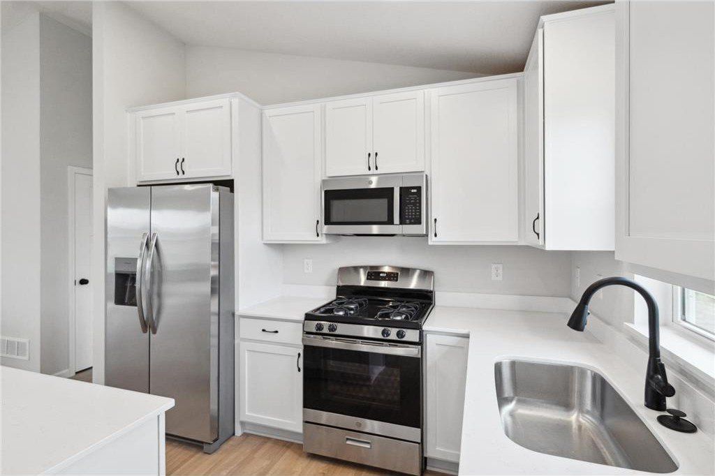 25863 24Th Street W. Zimmerman, MN 55398