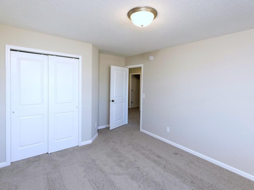 9674 32Nd Street Ne. Saint Michael, MN 55376