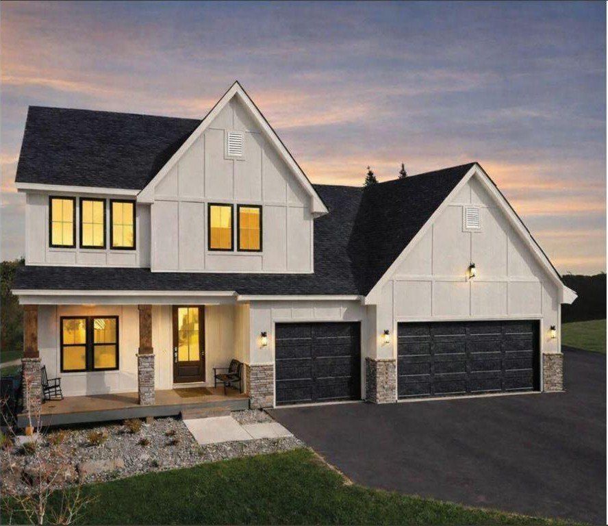 11732 Azure Circle. Inver Grove Heights, MN 55077