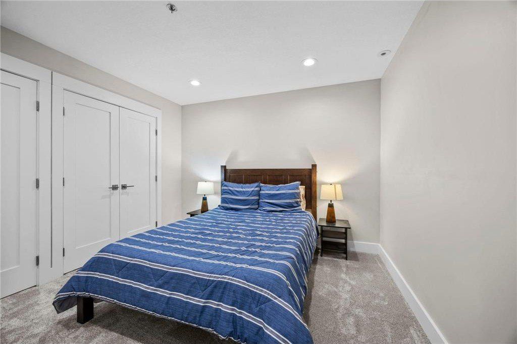 1301 N Lakeshore Dr. Lake City, MN 55041