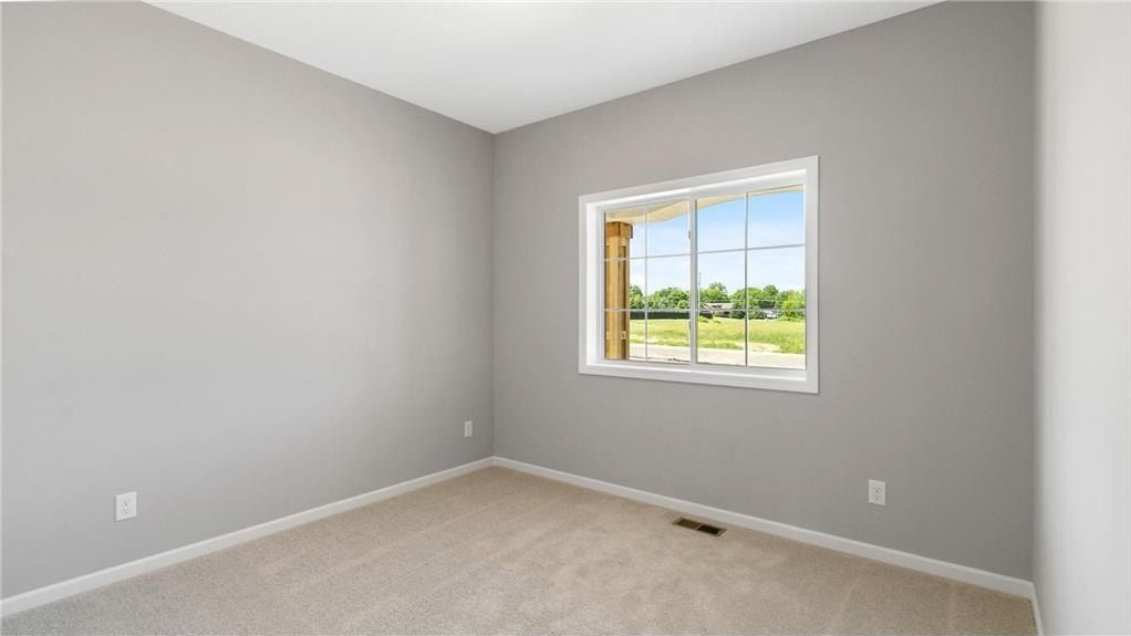 3689 237Th Avenue Nw. Saint Francis, MN 55070