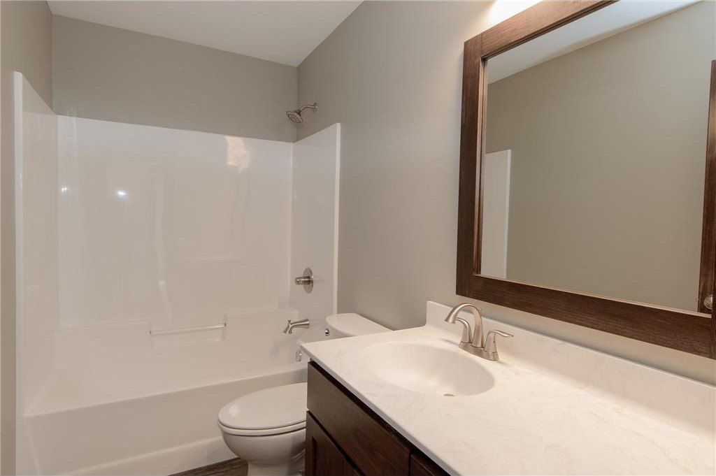 4857 Chainview Drive Nw. Alexandria, MN 56308