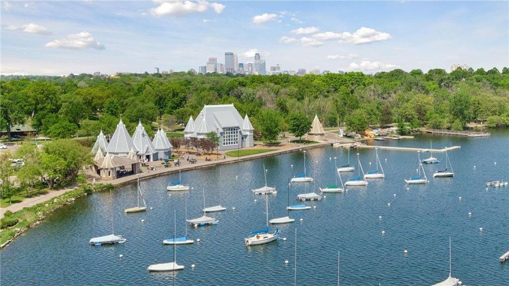3836 Vincent Avenue S. Minneapolis, MN 55410