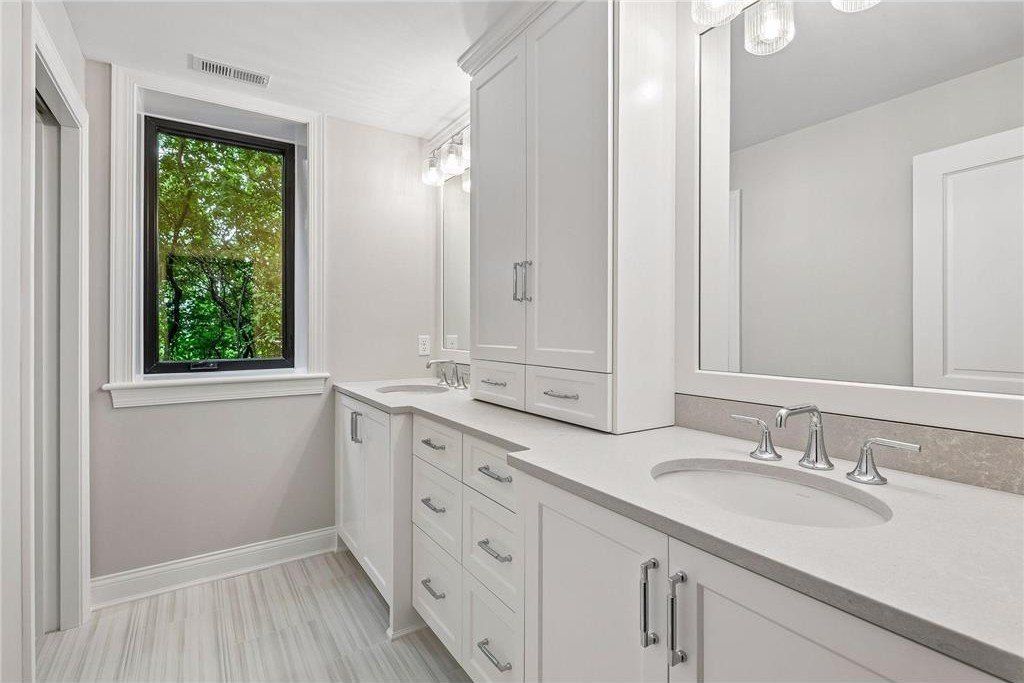 270 Wayzata Boulevard E. Wayzata, MN 55391