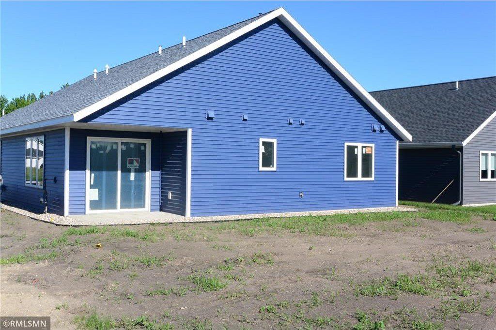 1506 Elsie Drive N. Glencoe, MN 55336