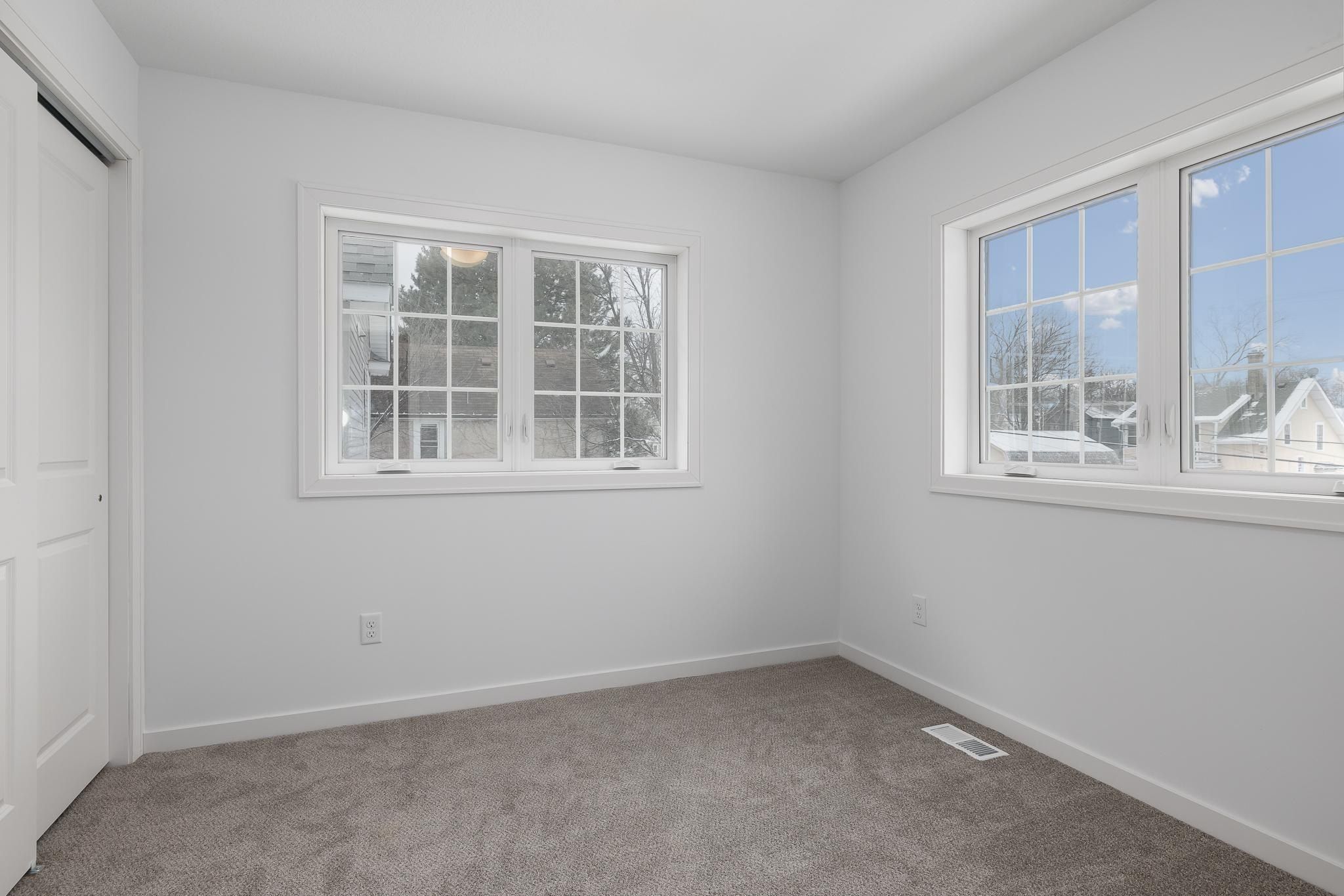 2034 James Avenue N. Minneapolis, MN 55411