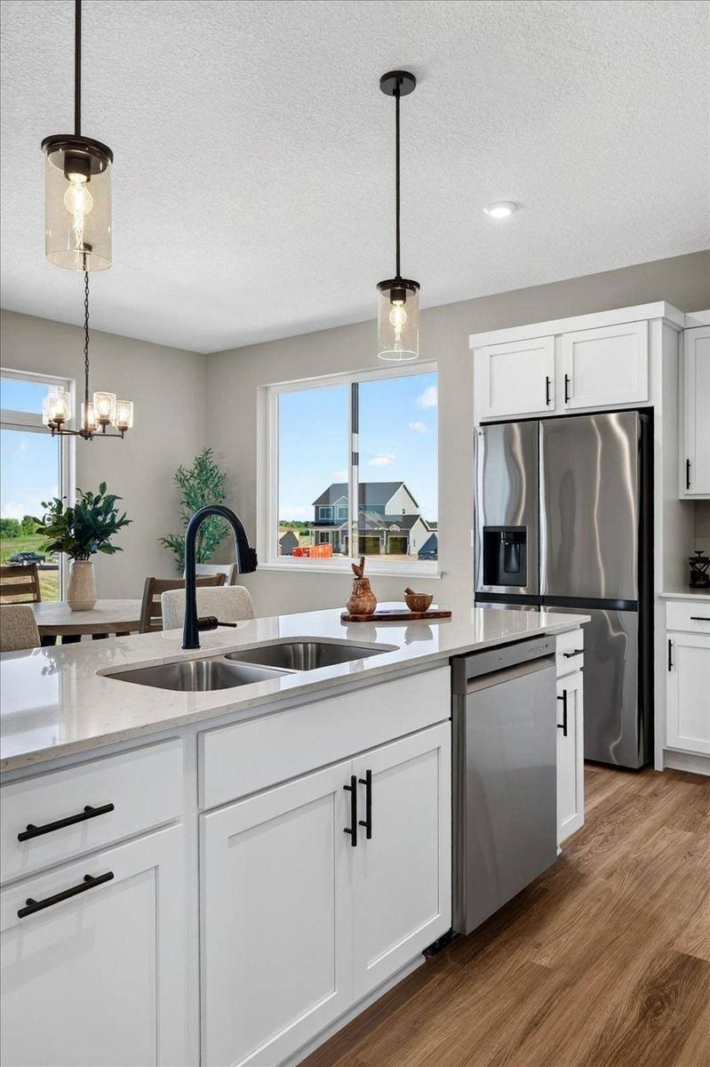 1931 Pierce Street Se. Cambridge, MN 55008