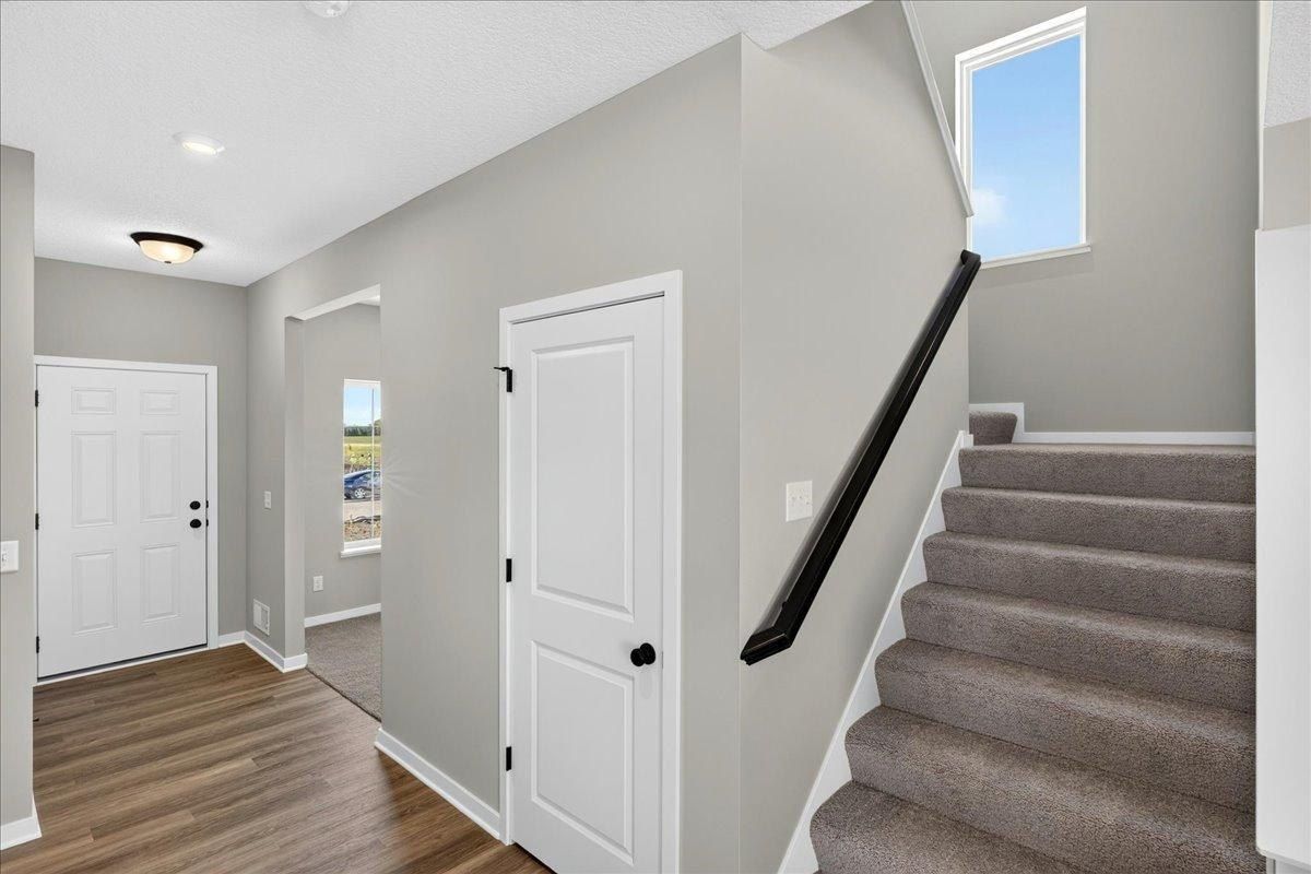 1931 Pierce Street Se. Cambridge, MN 55008