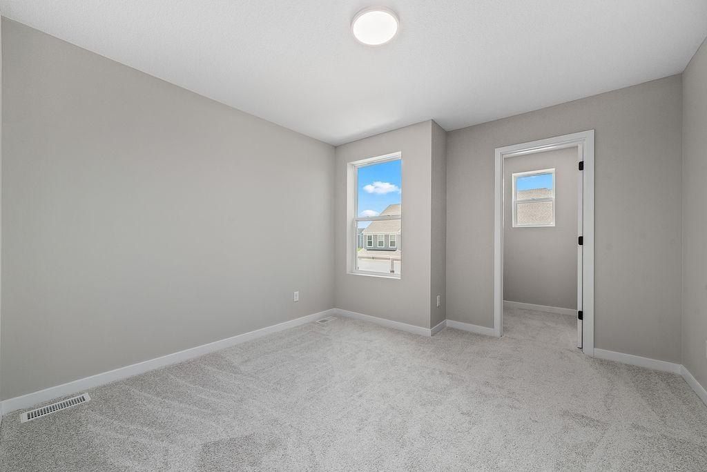 12840 Sawyer Lane. Rogers, MN 55374