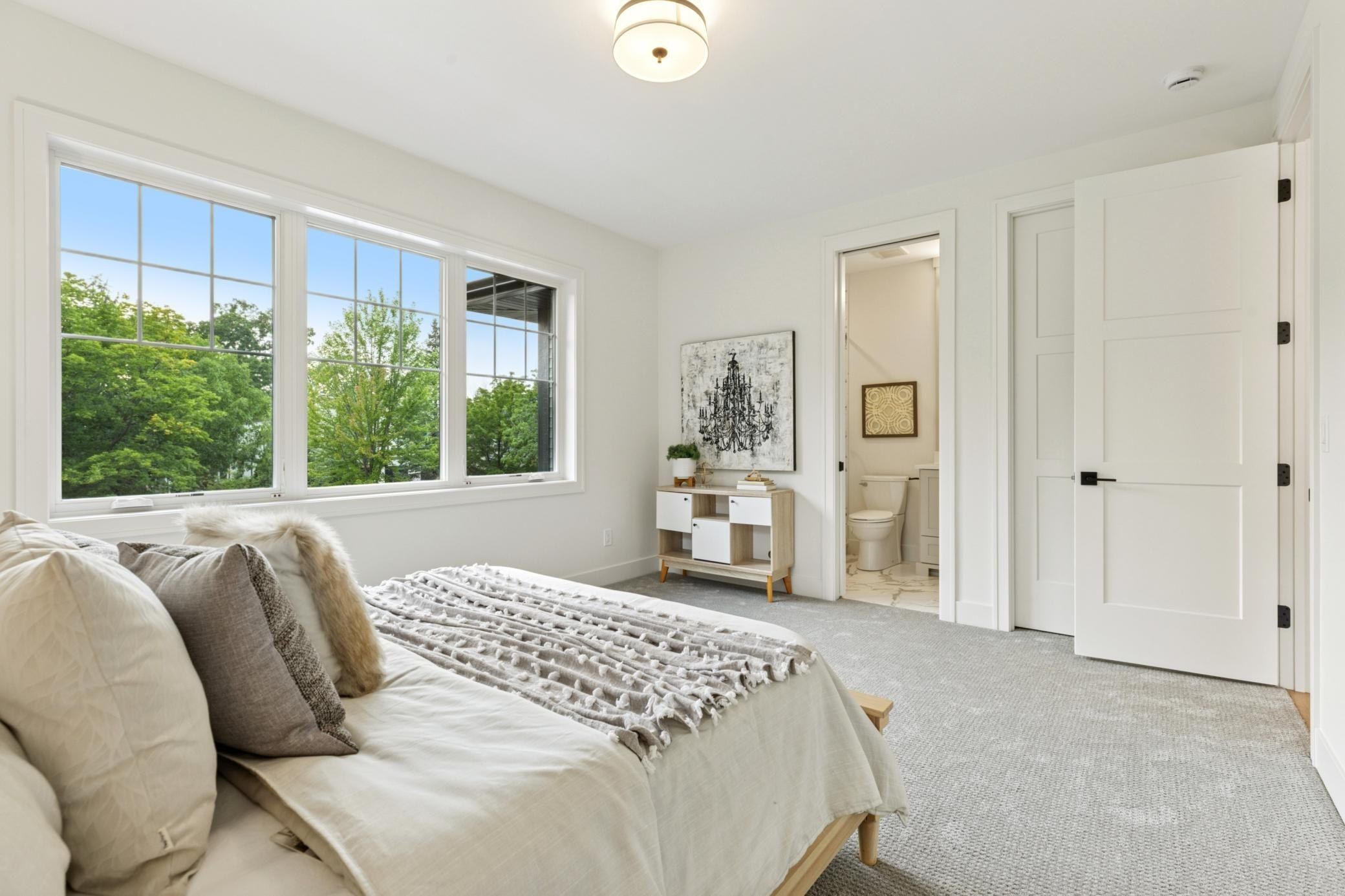 5805 Kellogg Avenue. Edina, MN 55424