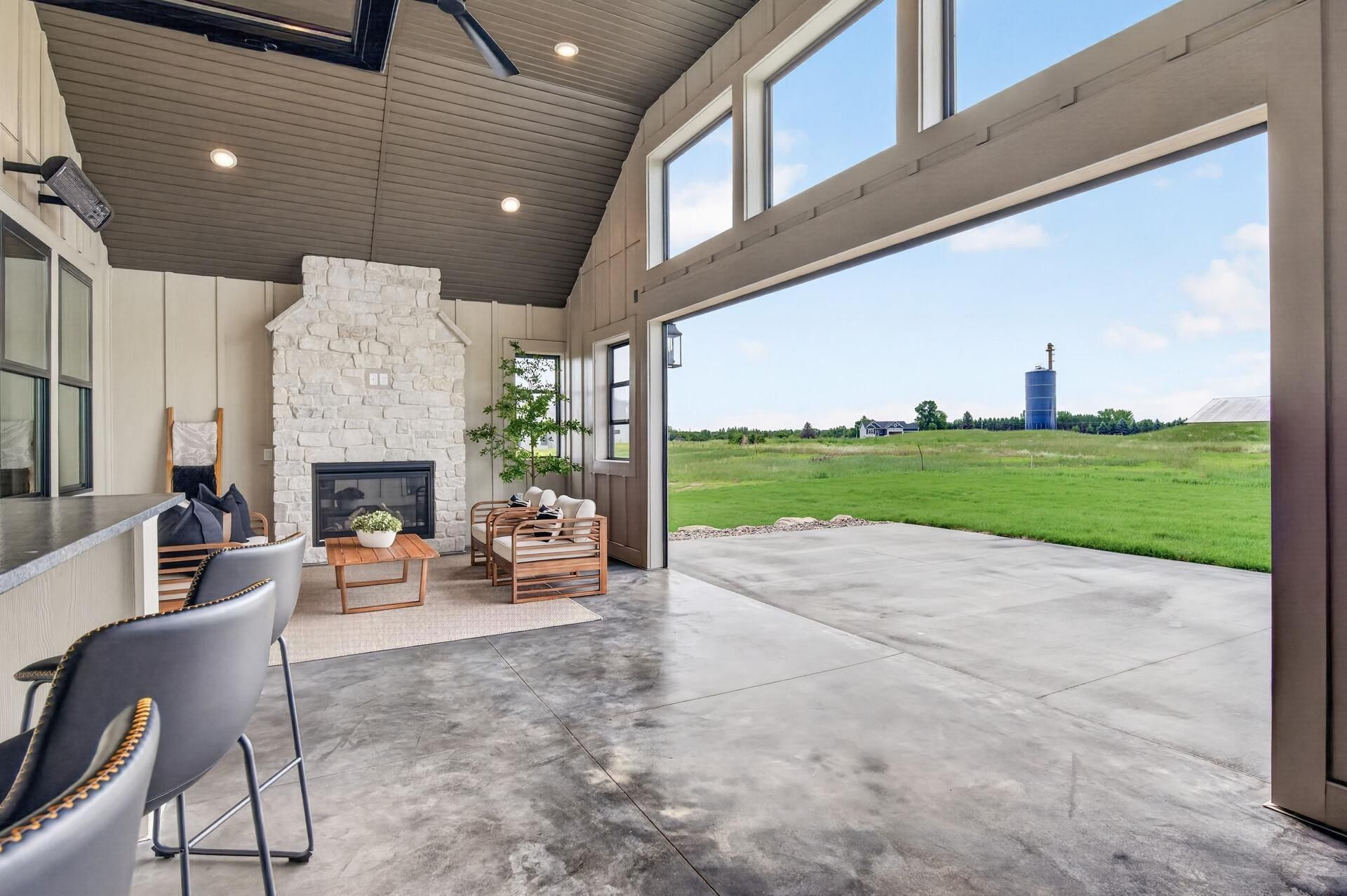 4624 166Th Avenue Nw. Andover, MN 55304