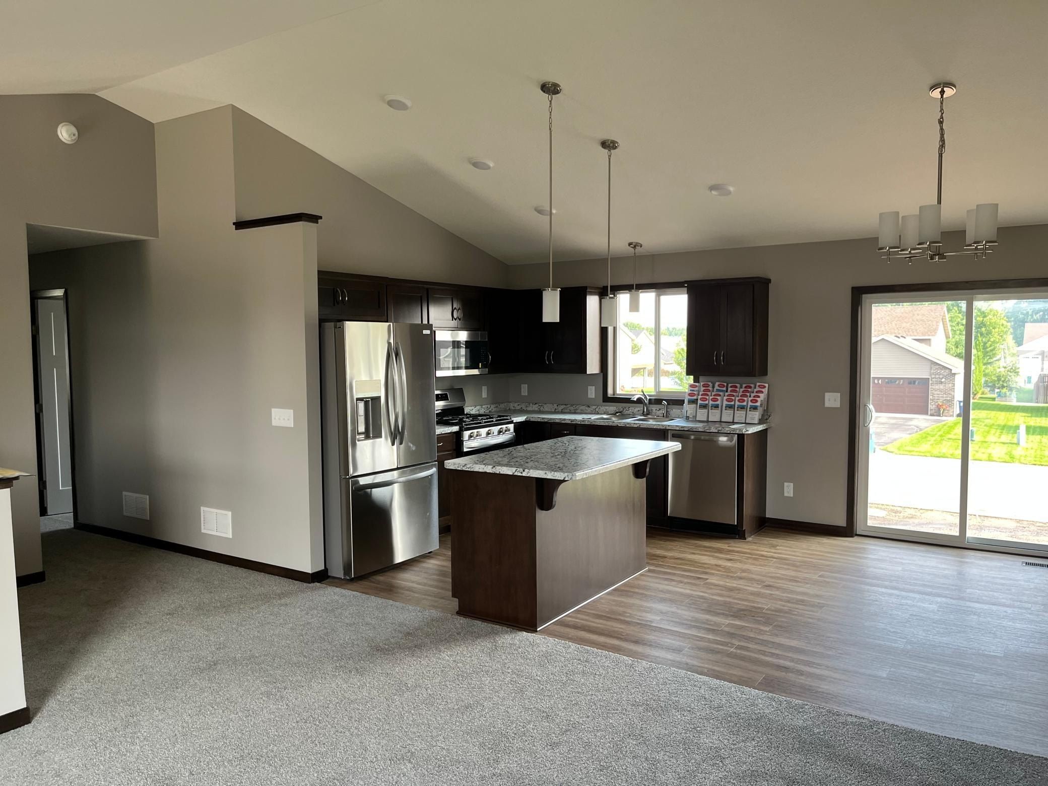 108 Woolgrass Way. Avon, MN 56310
