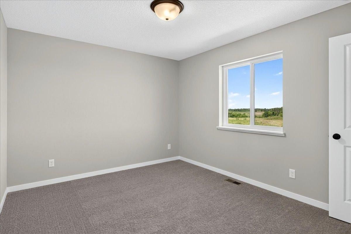 1931 Pierce Street Se. Cambridge, MN 55008