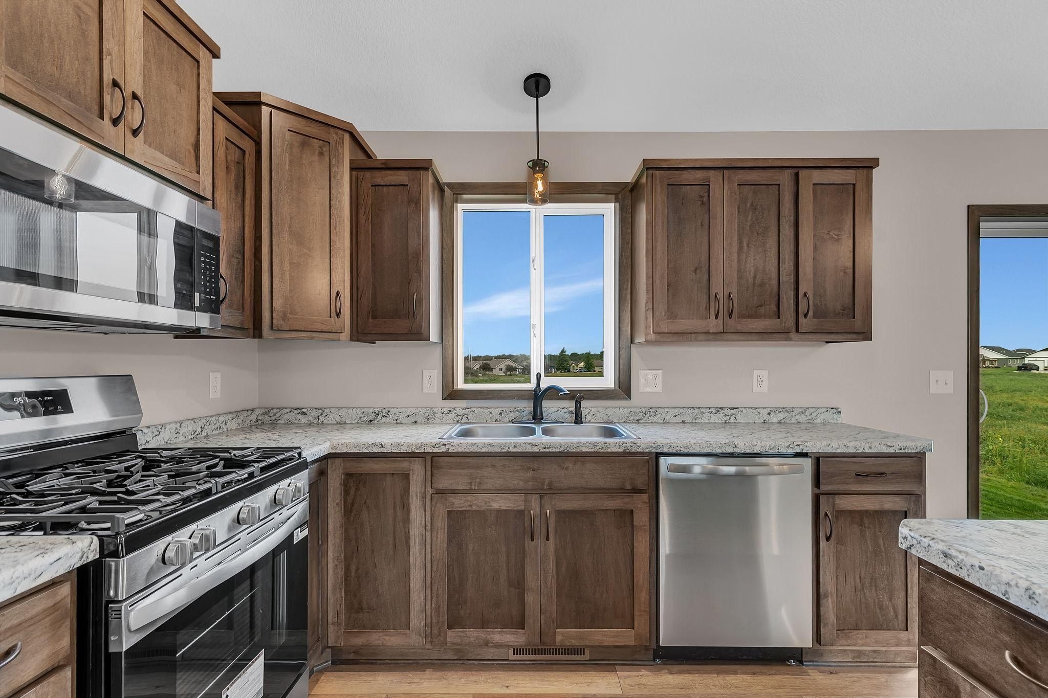 801 Prateria. Avon, MN 56310