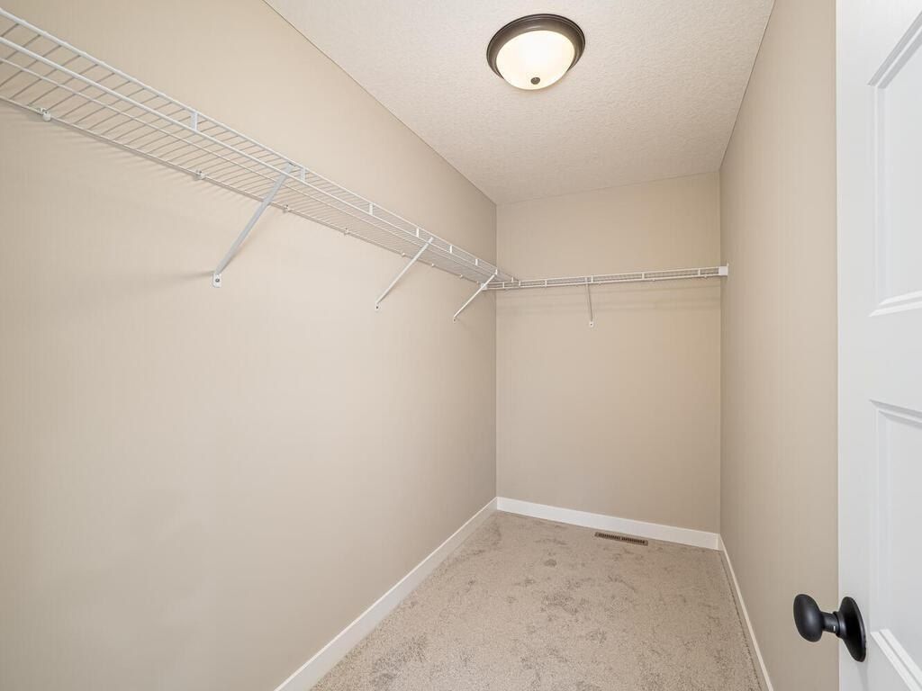 L5 B2 238Th Avenue Nw. Zimmerman, MN 55398