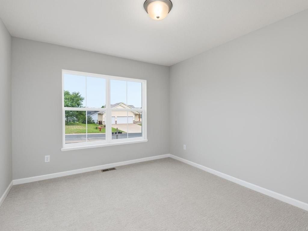 1228 Olivia Street Se. New Prague, MN 56071