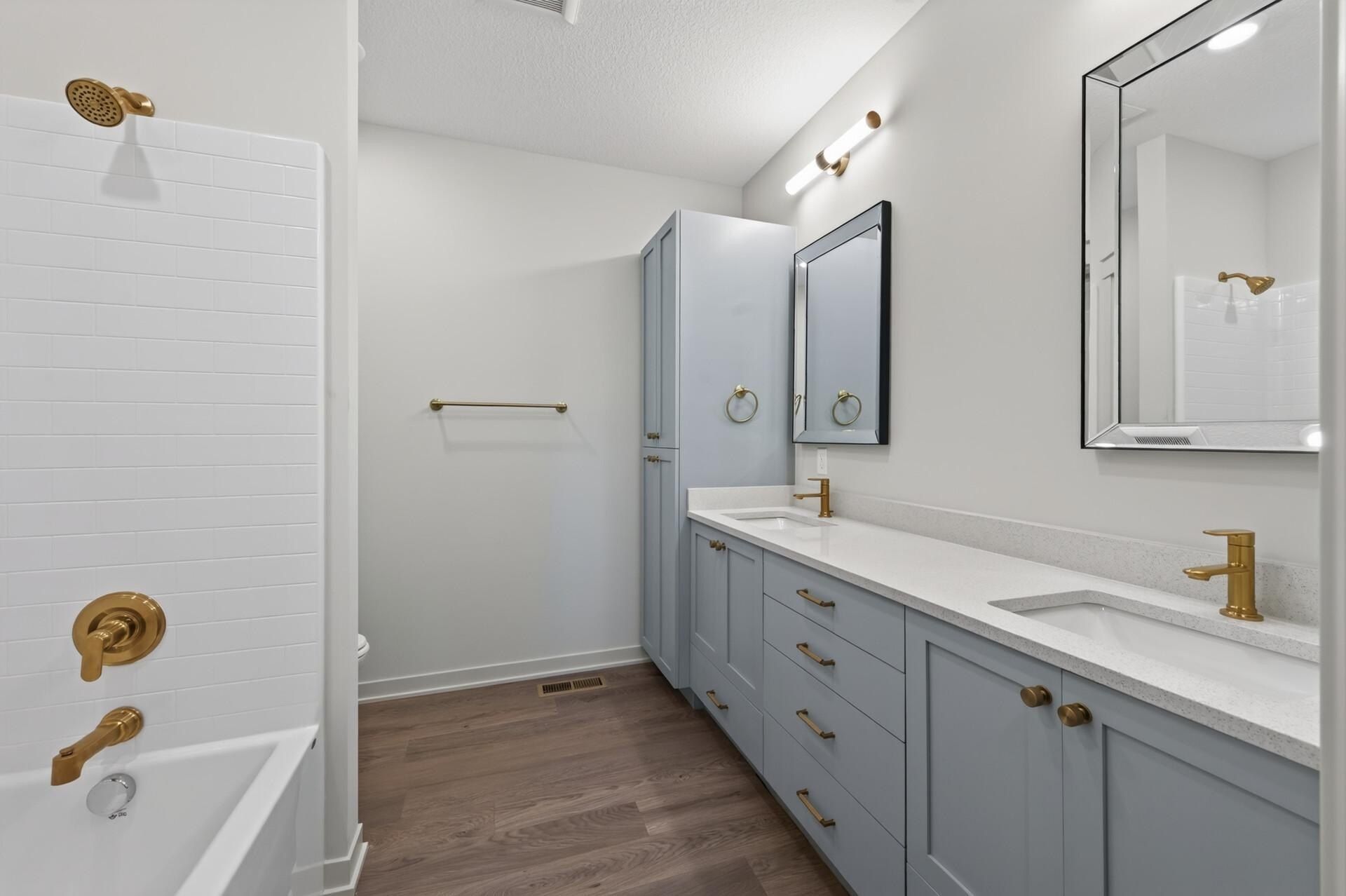 2357 7Th Ave E. North Saint Paul, MN 55109