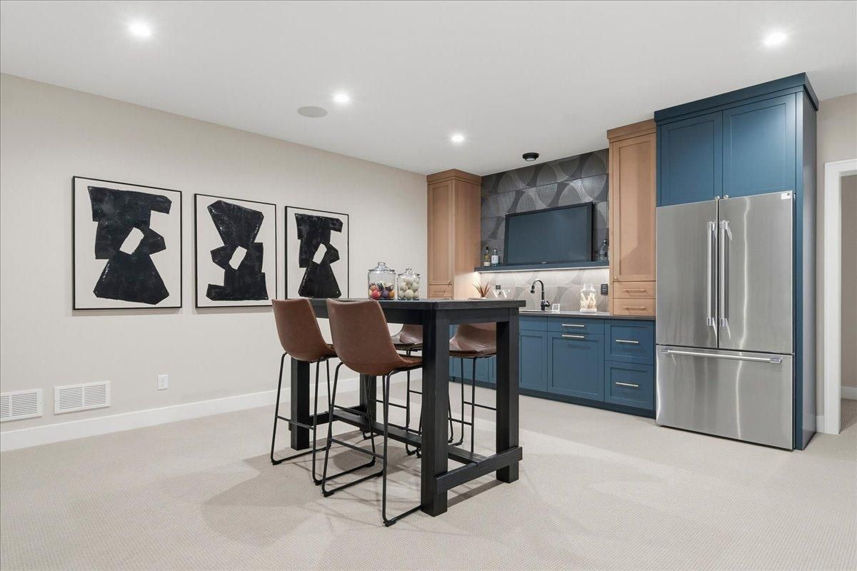 85 Brentwood Avenue. Excelsior, MN 55331