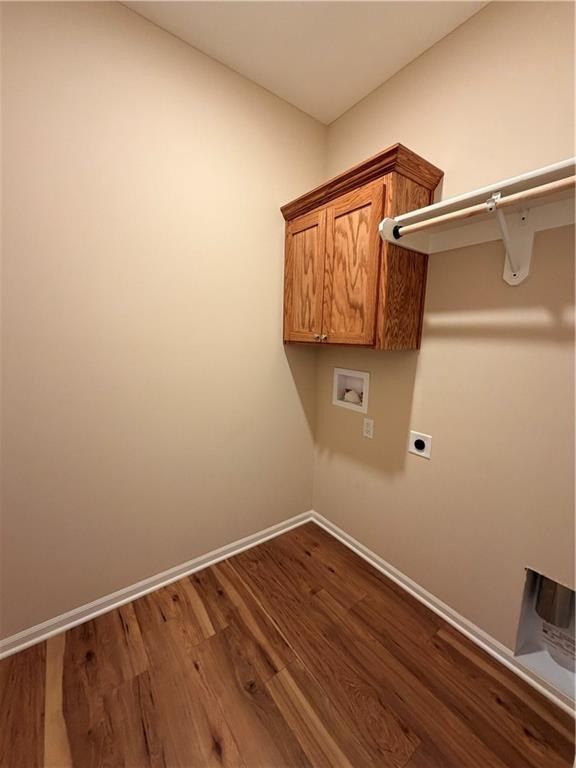 1308 Ne White Oaks Lane. Oak Grove, MO 64075