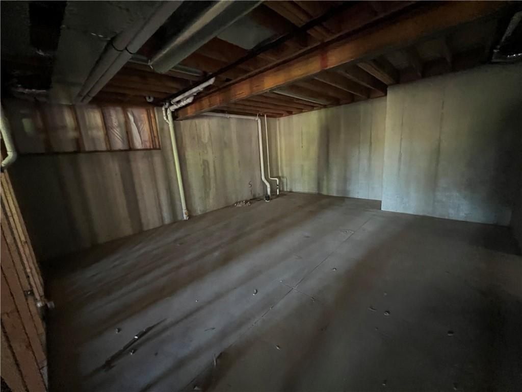 21403 Twin Oaks Parkway. Peculiar, MO 64078