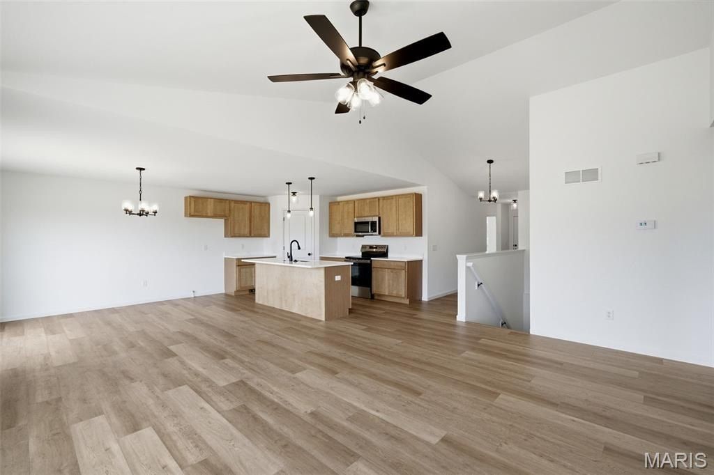 18854 Alyson Drive. Warrenton, MO 63383