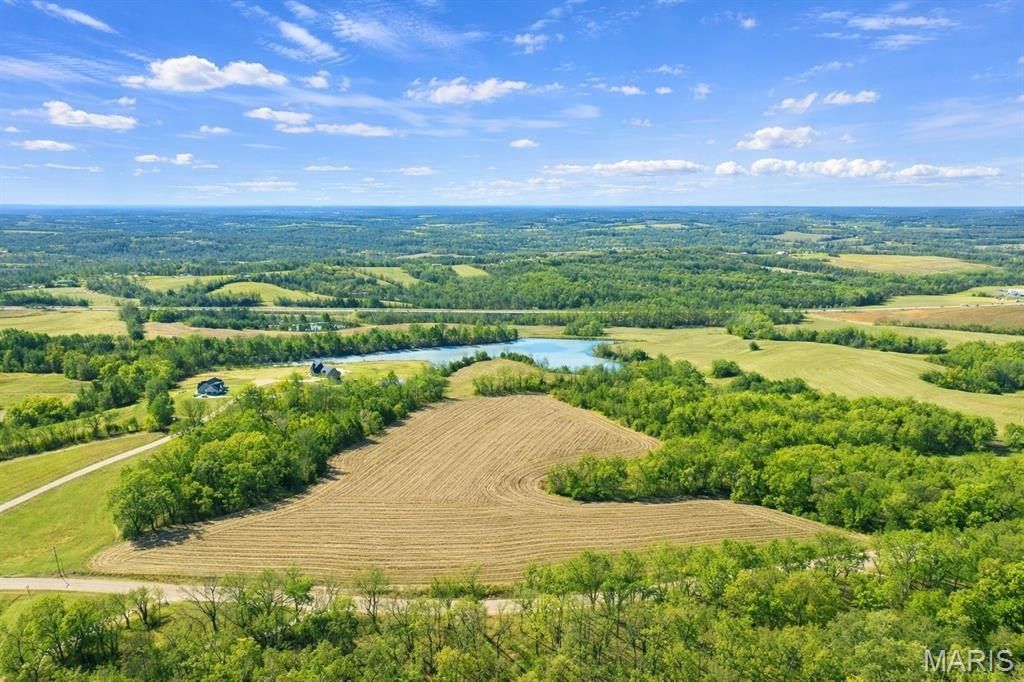 10 Hidden Hills Road. Washington, MO 63090