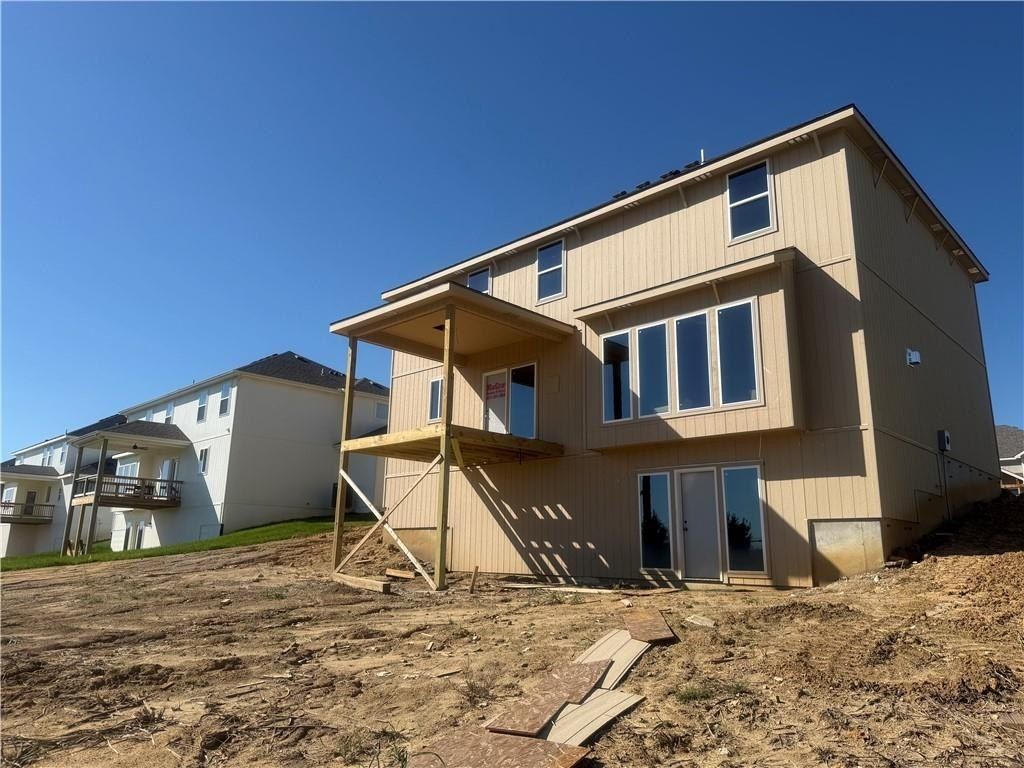 9005 N Poplar Avenue. Kansas City, MO 64156