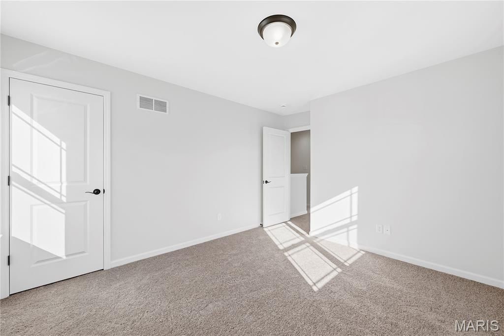 53 Pheasant Ring Drive. St Peters, MO 63376