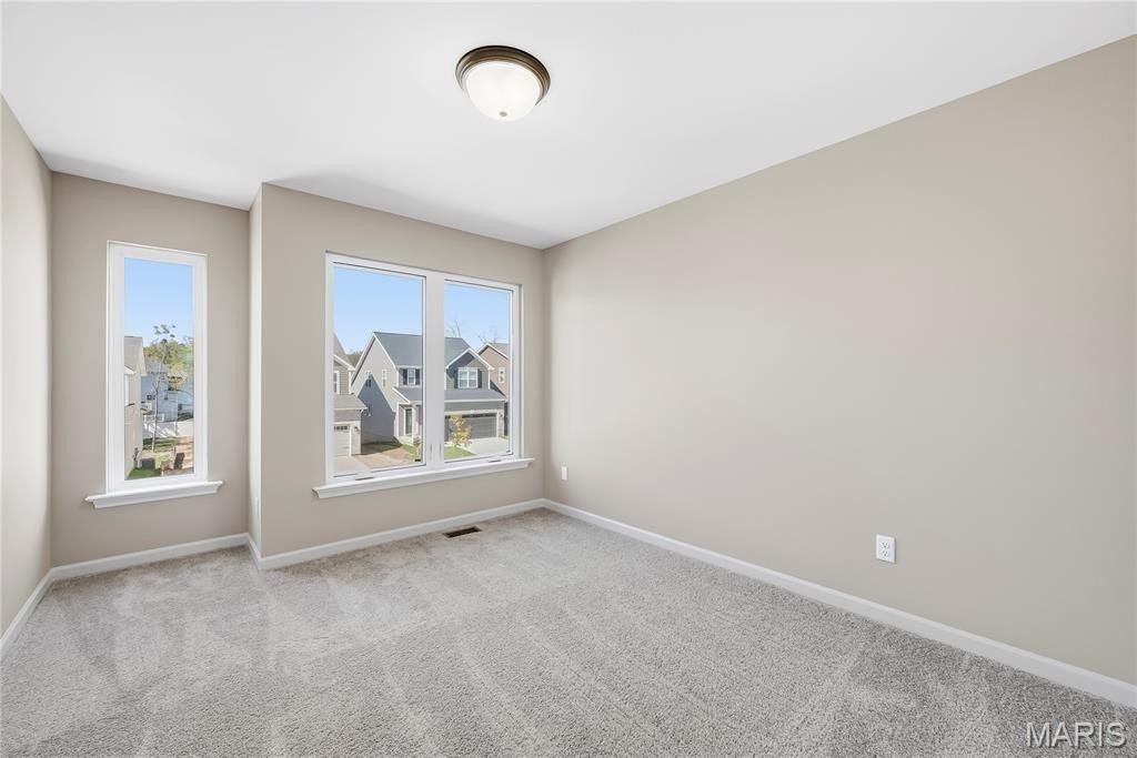 54 Pheasant Ring Drive. St Peters, MO 63376
